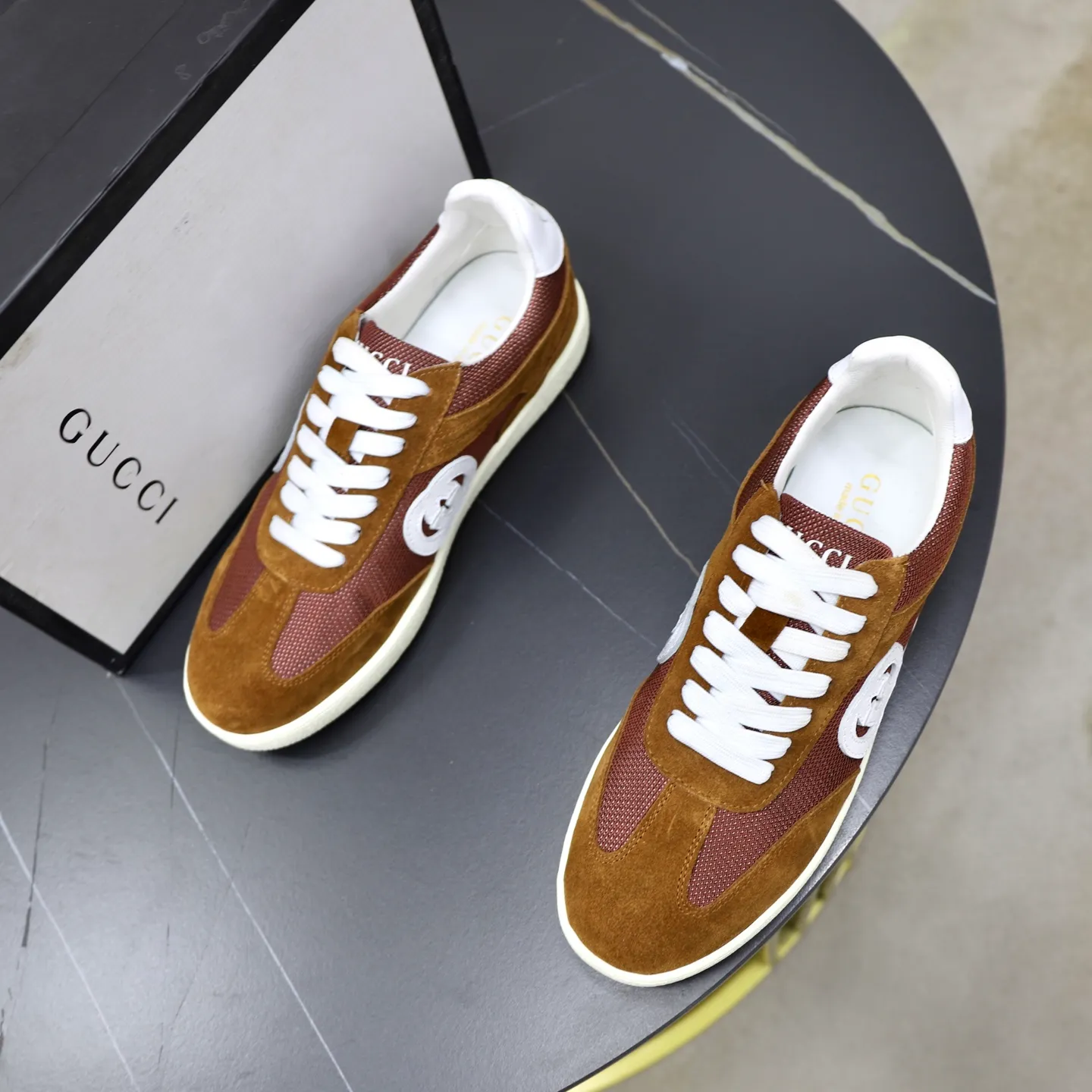 Men's shoes: 400💰🙅‍♂️🙅‍♂️🙅‍♂️ Brand: GUCCI Standard code: 38-44 (45 customized) Grade: Same as the official website Material: Original leather splicing Comfortable and breathable lining Original wear-resistant outsole Style category: Men's fashionable casual shoes Running sneakers Noble luxury brand elements Top luxury Color: actual picture color